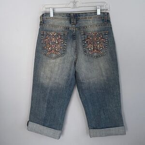 Nine Point Eight Women’s size 8 denim cropped jeans capris Y2k  with bling